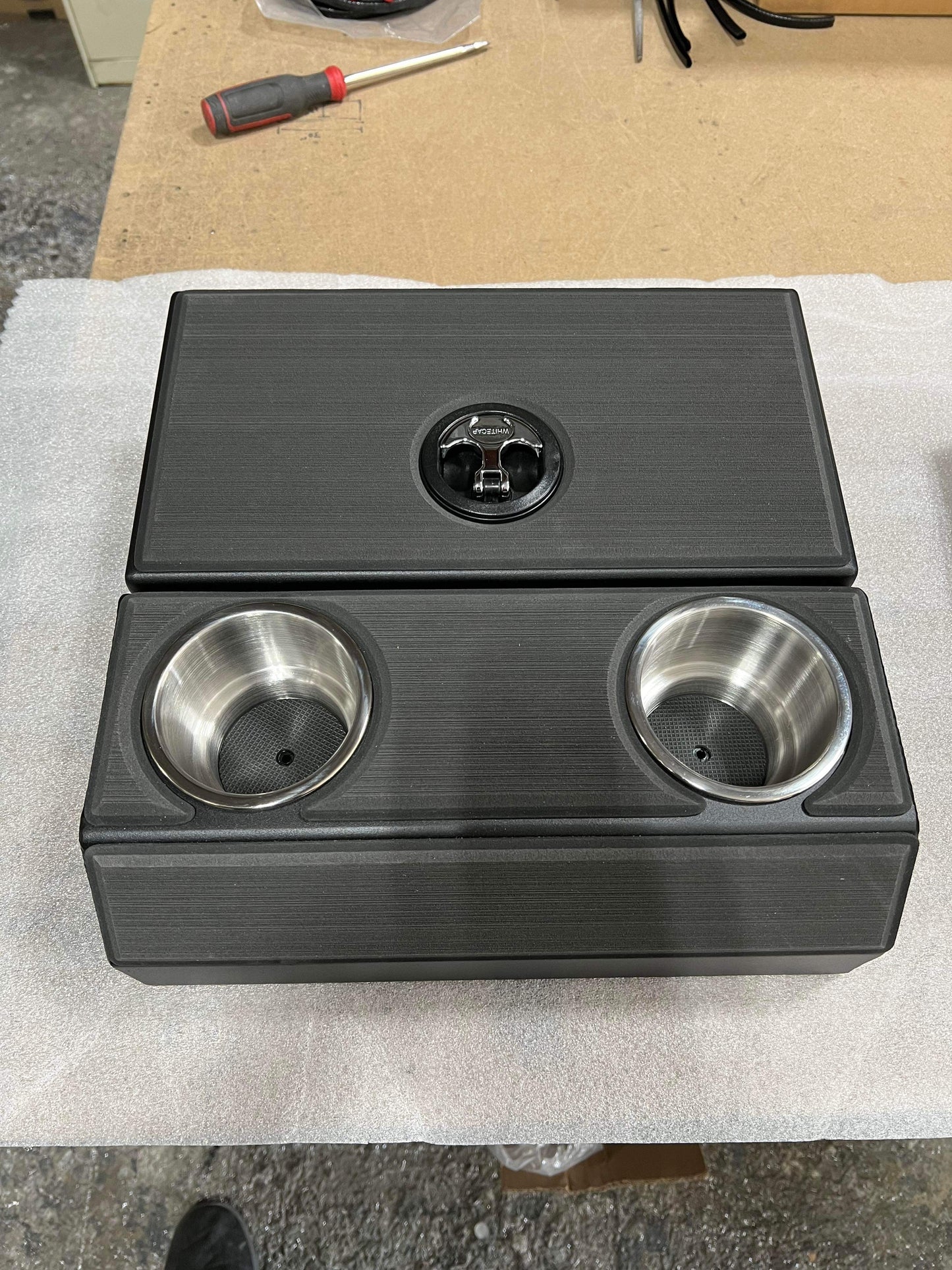 CENTER STORAGE CONSOLE WITH DRY HATCH
