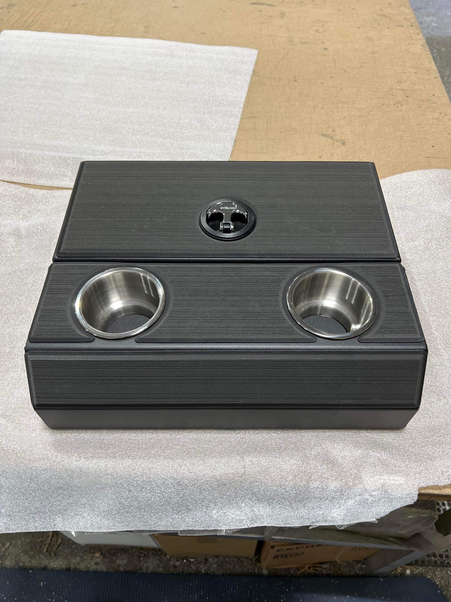 CENTER STORAGE CONSOLE WITH DRY HATCH