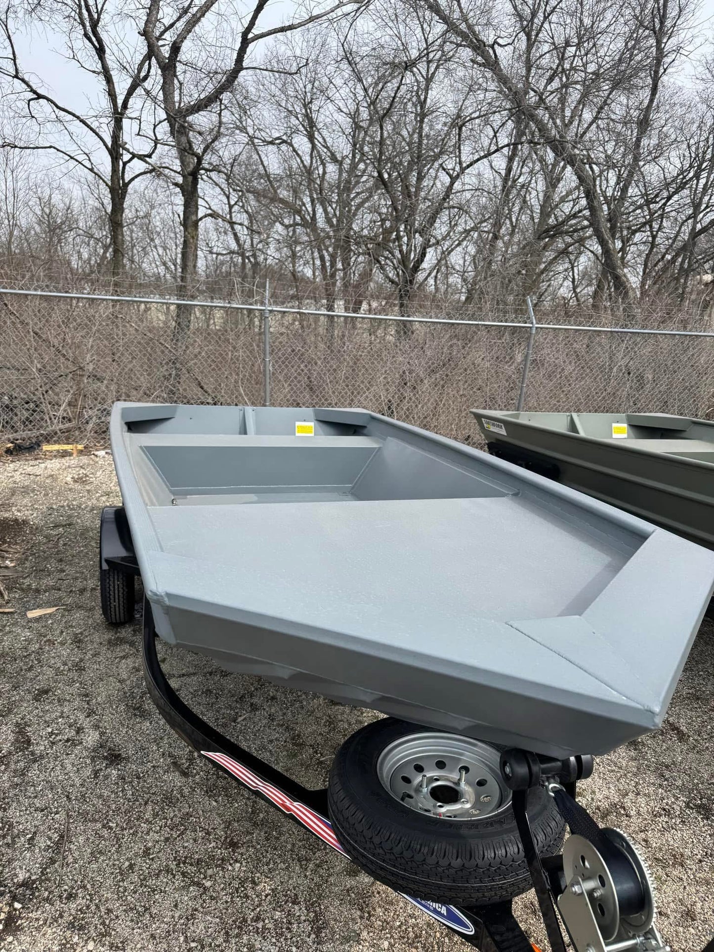Southfork MV1552 Mod V on an Mid America JB5616/13 Trailer