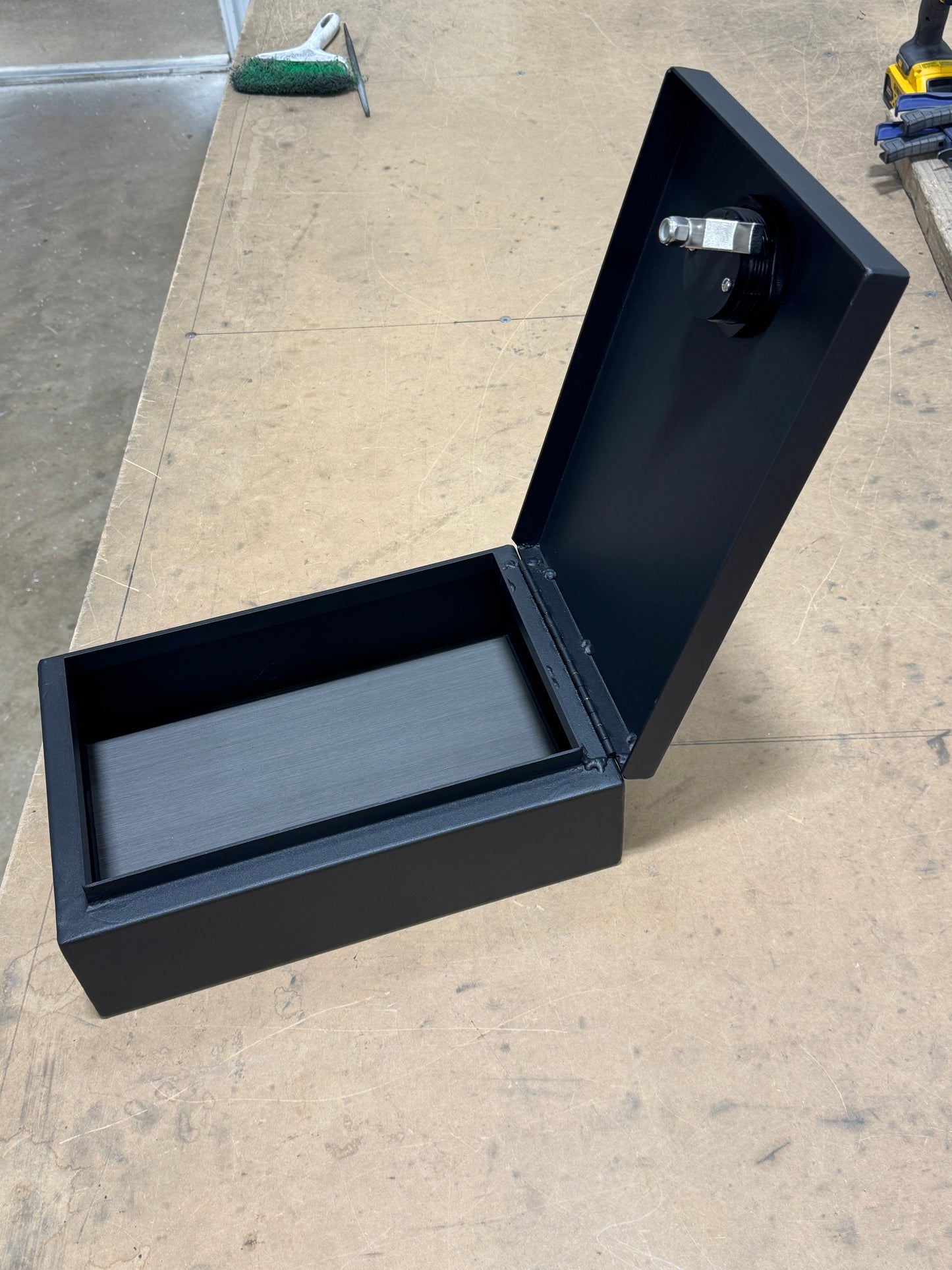 CENTER STORAGE CONSOLE BOX WITH DRY HATCH